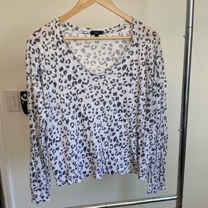 Snow leopard pattern long sleeve top